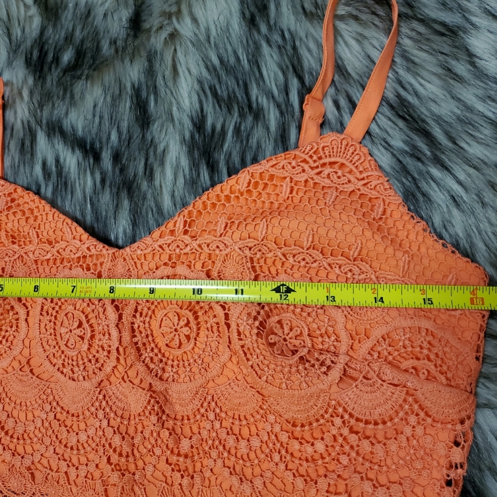 NWT Bebe scallop lace crop tank top S - Picture 6 of 8